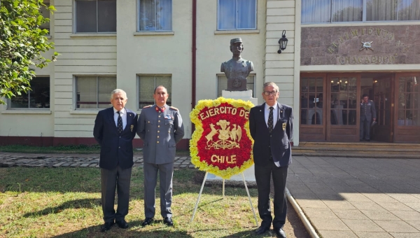 Destacamento Concepción asiste a ceremonia por natalicio de Ignacio Carrera Pinto 
